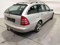 Gebraucht Mercedes C200 Elegance 163 PS (119 kW) 2003 Brillantsilber Kombi