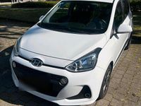 Gebraucht Hyundai i10 87 PS (63 kW) 2017 Weiß Kleinwagen