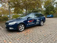 Gebraucht Skoda Octavia 140 PS (102 kW) 2012 Blau Kombi