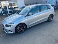 Gebraucht Mercedes B180 116 PS (85 kW) 2024 Silber Kleinwagen