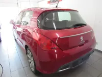 Gebraucht Peugeot 308 Allure 150 PS (110 kW) 2012 Rot Limousine