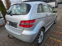 Gebraucht Mercedes B200 136 PS (100 kW) 2006 Silber Van / Kleinbus