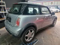 Käytetty Mini ONE 90 HP (66 kW) 2005 Hopea Viistoperä