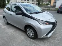 Gebraucht Toyota Aygo Business Edition 69 PS (50 kW) 2016 Silber Kleinwagen