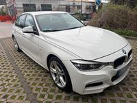Gebraucht BMW 330 190 PS (139 kW) 2015 Weiß Limousine