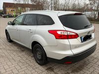 Gebraucht Ford Focus 116 PS (85 kW) 2012 Silber Kombi