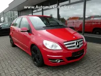 Gebraucht Mercedes B200 136 PS (100 kW) 2011 Rot Kleinwagen