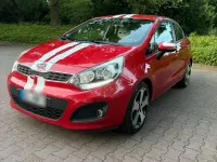 Gebraucht Kia Rio 90 PS (66 kW) 2011 Rot Kleinwagen