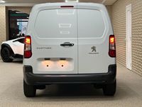 Neu Peugeot Partner 75 PS (55 kW) 2025 Weiß Van / Kleinbus