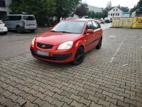 Gebraucht Kia Rio 109 PS (80 kW) 2006 Rot Limousine