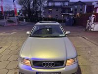 Gebraucht Audi A4 116 PS (85 kW) 2000 Grau Kombi
