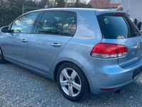 Gebraucht VW Golf VI Team 105 PS (77 kW) 2010 Blau Kleinwagen