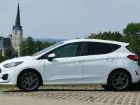 Gebraucht Ford Fiesta ST-Line 101 PS (74 kW) 2023 Frostweiß Kleinwagen