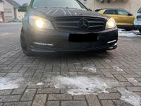 Gebraucht Mercedes C220 222 PS (163 kW) 2009 Schwarz Kombi