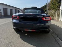 Gebraucht Fiat 124 Spider 140 PS (102 kW) 2018 Blau Cabrio