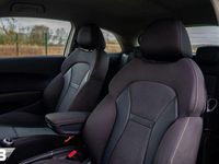 Gebraucht Audi A1 Ambition 86 PS (63 kW) 2011 Weiß Kleinwagen