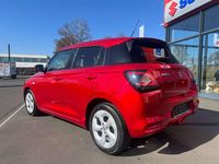 Neu Suzuki Swift Comfort 83 PS (61 kW) 2026 Burning red pearl metallic Kleinwagen