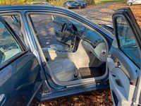 Gebraucht Mercedes E280 Avantgarde 190 PS (139 kW) 2005 Blau Limousine