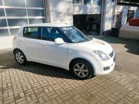 Gebraucht Suzuki Swift 92 PS (67 kW) 2009 Weiß Kleinwagen