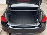 Gebraucht BMW 318 142 PS (104 kW) 2012 Schwarz Limousine