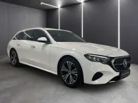 Gebraucht Mercedes E220 Avantgarde 197 PS (144 kW) 2025 Weiß Limousine