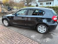 Gebraucht BMW 118 120 PS (88 kW) 2006 Schwarz Kleinwagen