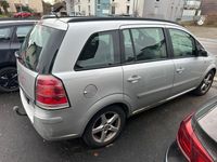 Gebraucht Opel Zafira Edition 140 PS (102 kW) 2006 Silber Van / Kleinbus