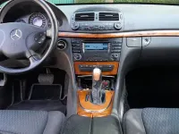 Usado Mercedes E220 Elegance 150 CV (110 kW) 2003 Azul Berlina
