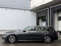 Gebraucht Mercedes E200 Avantgarde 227 PS (166 kW) 2024 Grau Limousine