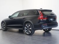 Gebraucht Volvo V60 CC Ultimate 197 PS (144 kW) 2024 Schwarz Kombi