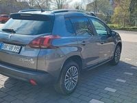 Gebraucht Peugeot 2008 Active 82 PS (60 kW) 2017 Grau SUV