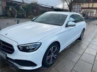 Gebraucht Mercedes E220 2023 Weiß Kombi