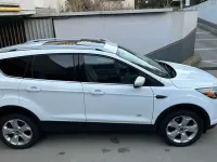 Gebraucht Ford Kuga Titanium 150 PS (110 kW) 2016 Frostweiß SUV