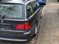 Gebraucht BMW 520 150 PS (110 kW) 1998 Grau Kombi