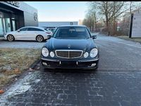 Gebraucht Mercedes E320 Avantgarde 224 PS (164 kW) 2002 Schwarz Limousine