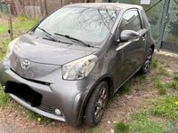 Gebraucht Toyota iQ 98 PS (72 kW) 2010 Grau Kleinwagen