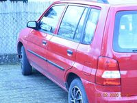 Usado Mazda Demio 63 HP (46 kW) 2000 Vermelho Citadino