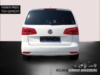 Gebraucht VW Touran Cup 105 PS (77 kW) 2015 Weiß Van / Kleinbus