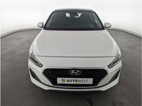 gebraucht Hyundai i30 i301.6 CRDi Style NAVI+PANO+SHZ+AHK+RFK+TEMP+ BC