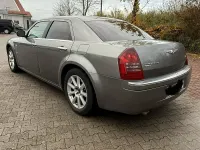 Second-hand Chrysler 300C 218 CP (160 kW) 2007 Argintiu Berlinǎ
