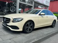 Gebraucht Mercedes E220 194 PS (142 kW) 2020 Gelb Limousine
