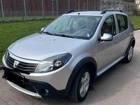 Gebraucht Dacia Sandero Stepway 88 PS (64 kW) 2011 Grau Limousine