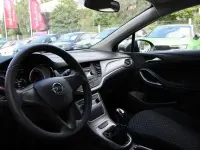 Gebraucht Opel Astra 101 PS (74 kW) 2017 Blau Limousine
