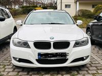 Gebraucht BMW 318 143 PS (105 kW) 2012 Weiß Limousine