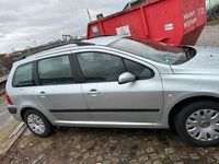 Gebraucht Peugeot 307 101 PS (74 kW) 2003 Silber Limousine