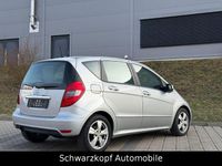 Gebraucht Mercedes A160 Avantgarde 95 PS (69 kW) 2010 Silber Limousine