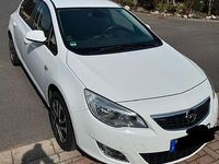 Gebraucht Opel Astra Design Edition 120 PS (88 kW) 2011 Weiß Limousine