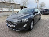 Gebraucht Ford Focus Titanium 120 PS (88 kW) 2019 Grau Limousine