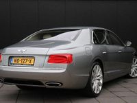 Begagnad Bentley Flying Spur 625 HK (459 kW) 2016 Grå Sedan