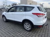 Gebraucht Ford Kuga Trend 150 PS (110 kW) 2016 Frostweiß SUV